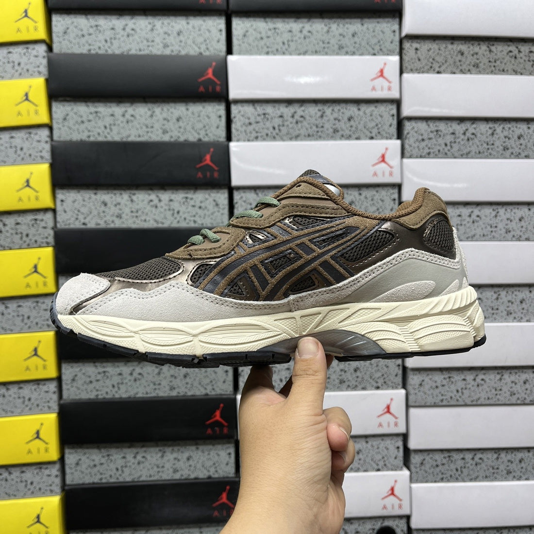 ASICS Gel-NYC Dark Brown Cream
