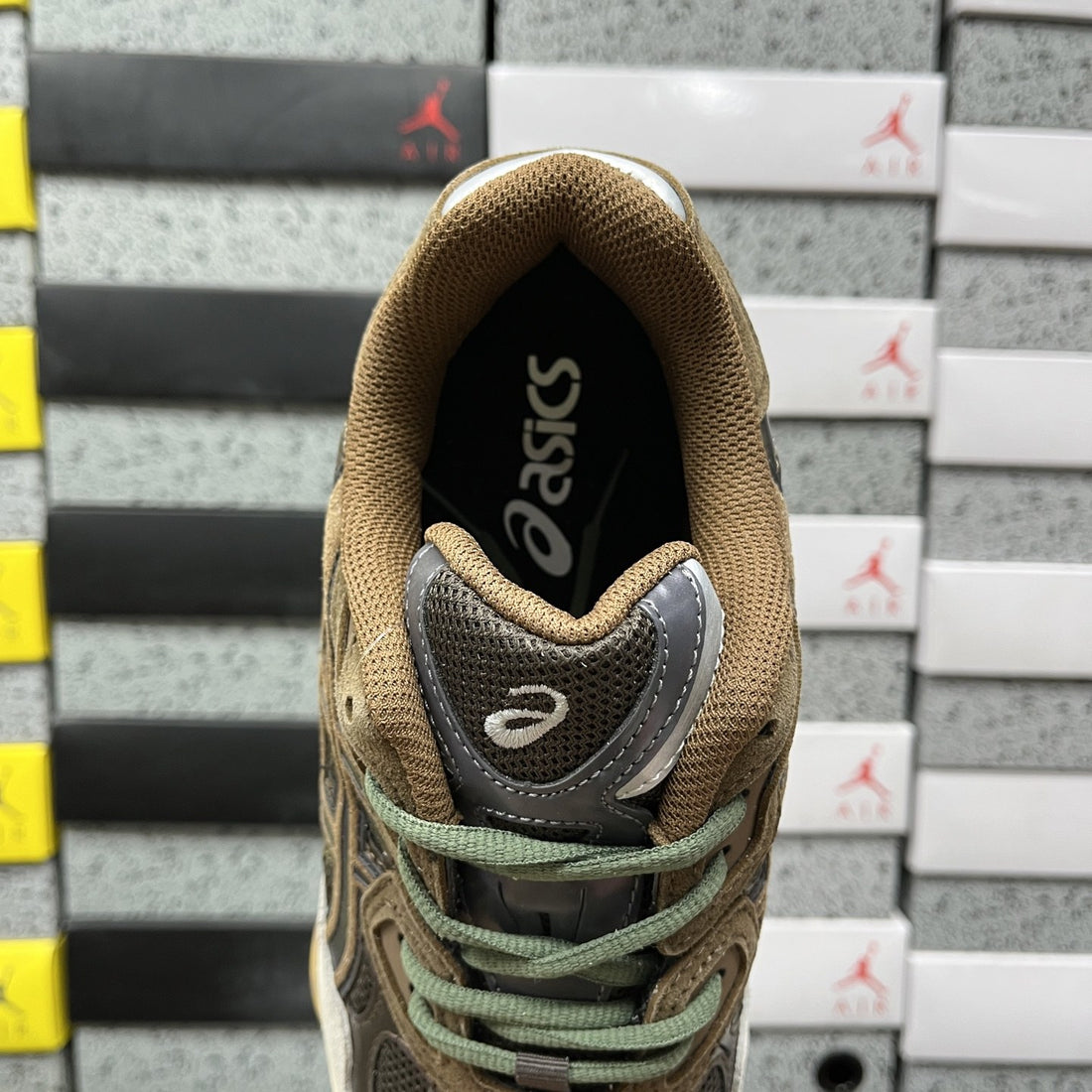 ASICS Gel-NYC Dark Brown Cream