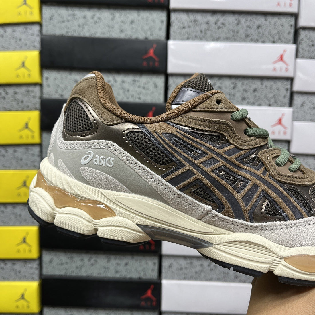 ASICS Gel-NYC Dark Brown Cream