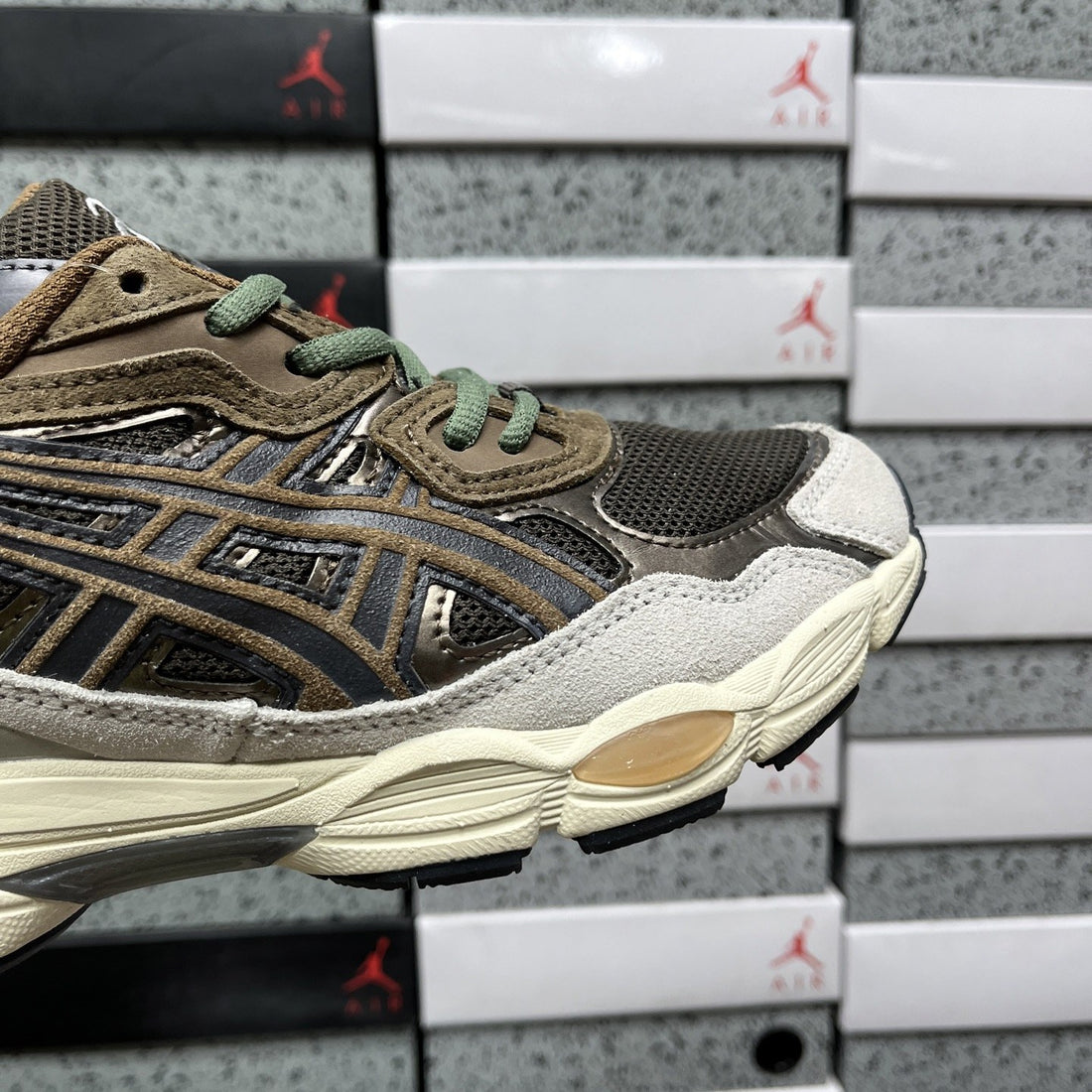 ASICS Gel-NYC Dark Brown Cream