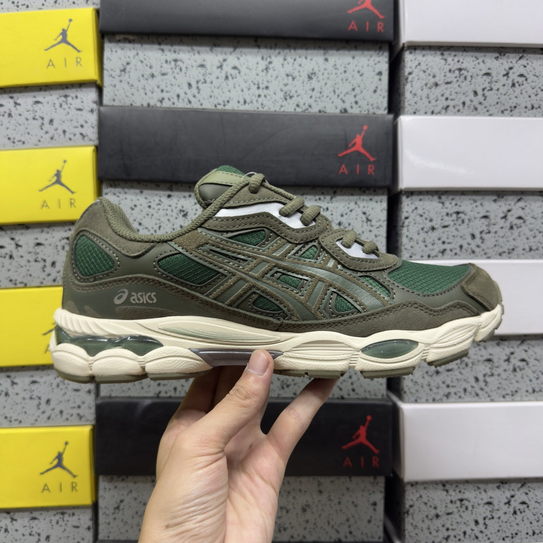 ASICS Gel-NYC Dark Olive Green