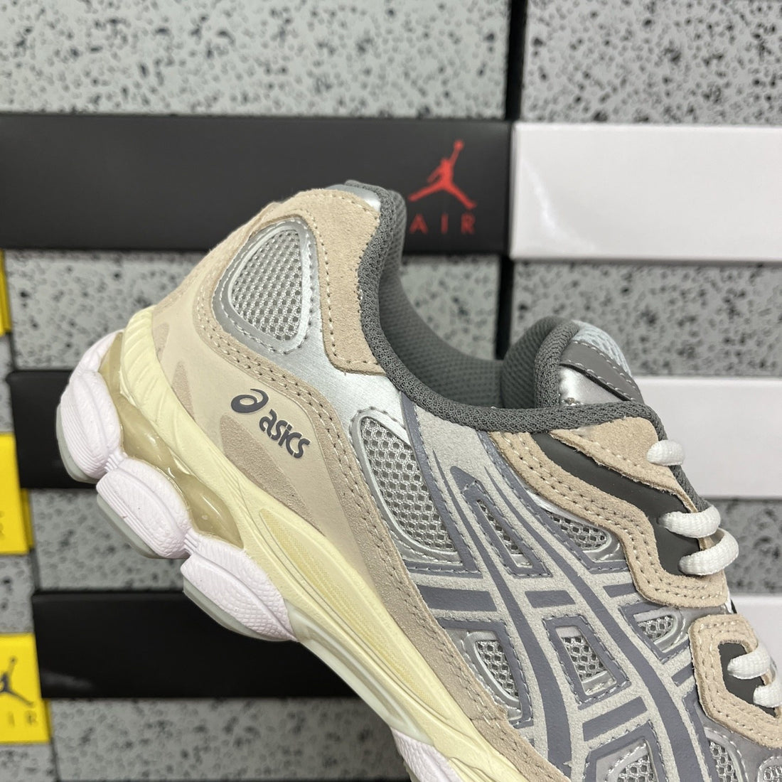 ASICS Gel-NYC Sand Grey