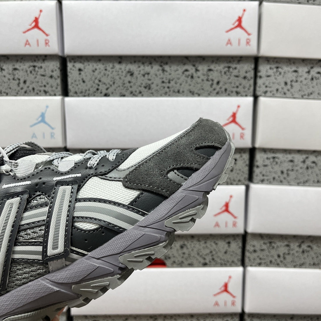 ASICS Gel-Sonoma TR62 Concrete Obsidian Grey