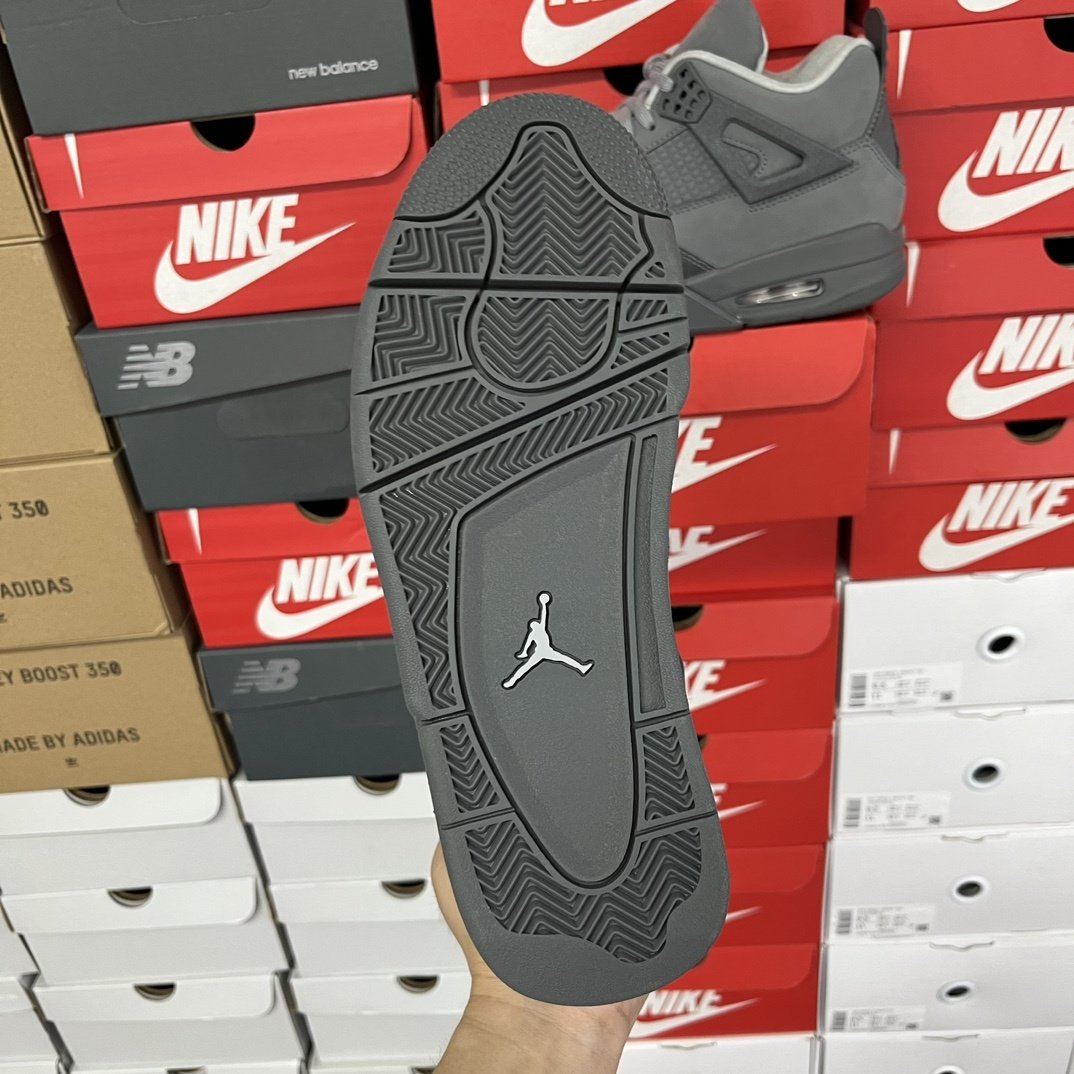 KAWS x Air Jordan 4 Cool Grey