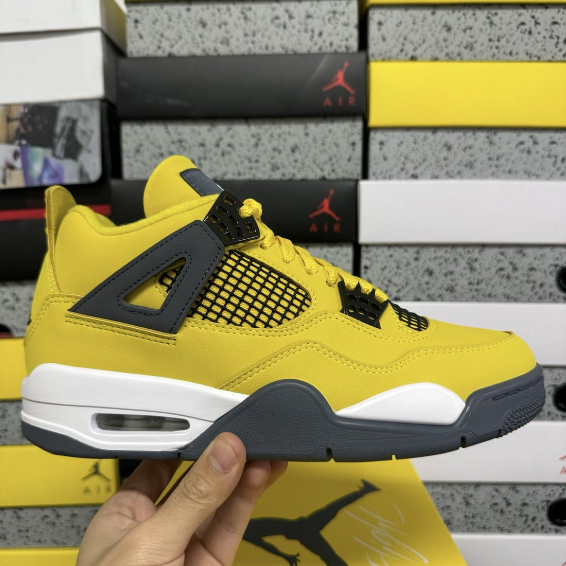 Air Jordan 4 Retro Lightning