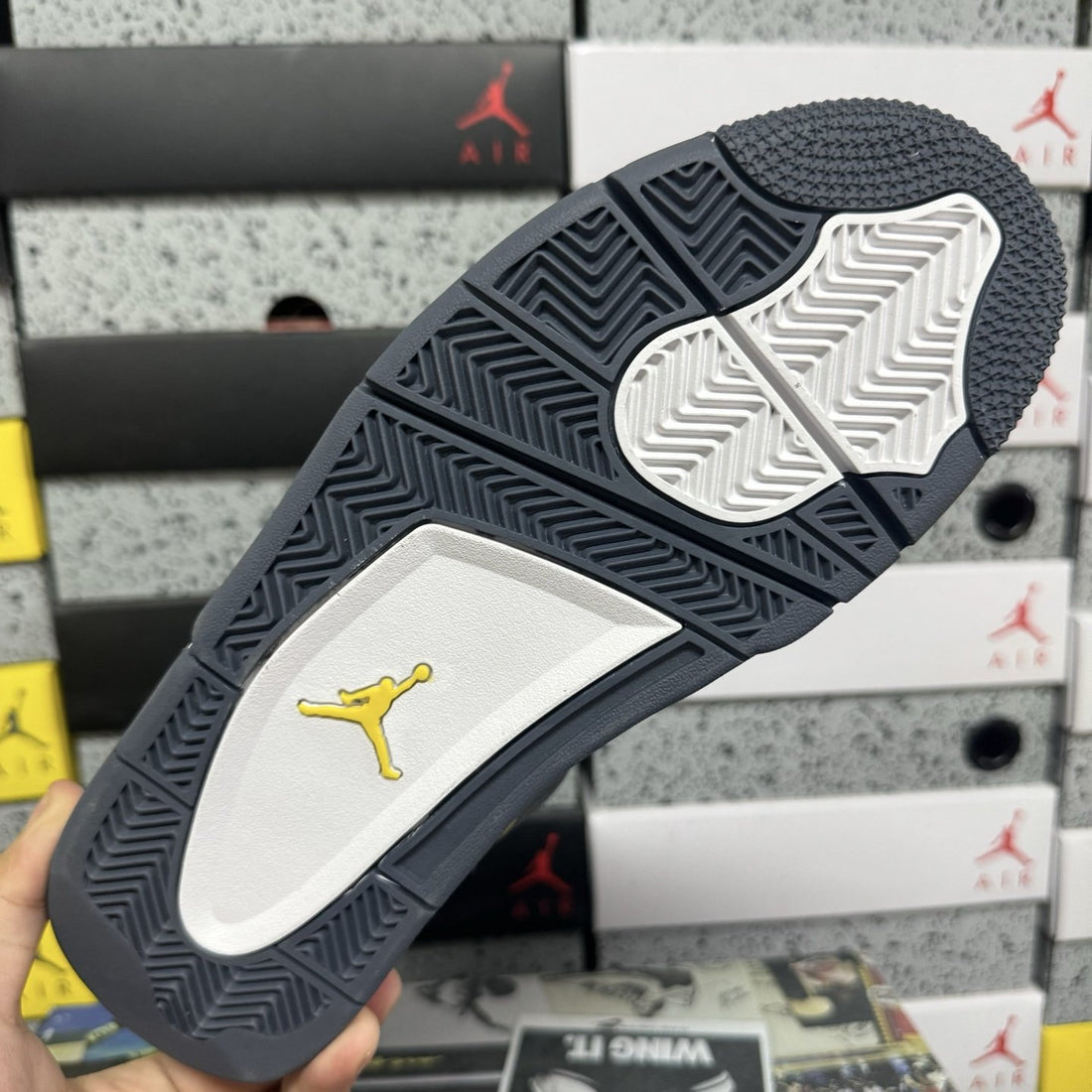 Air Jordan 4 Retro Lightning