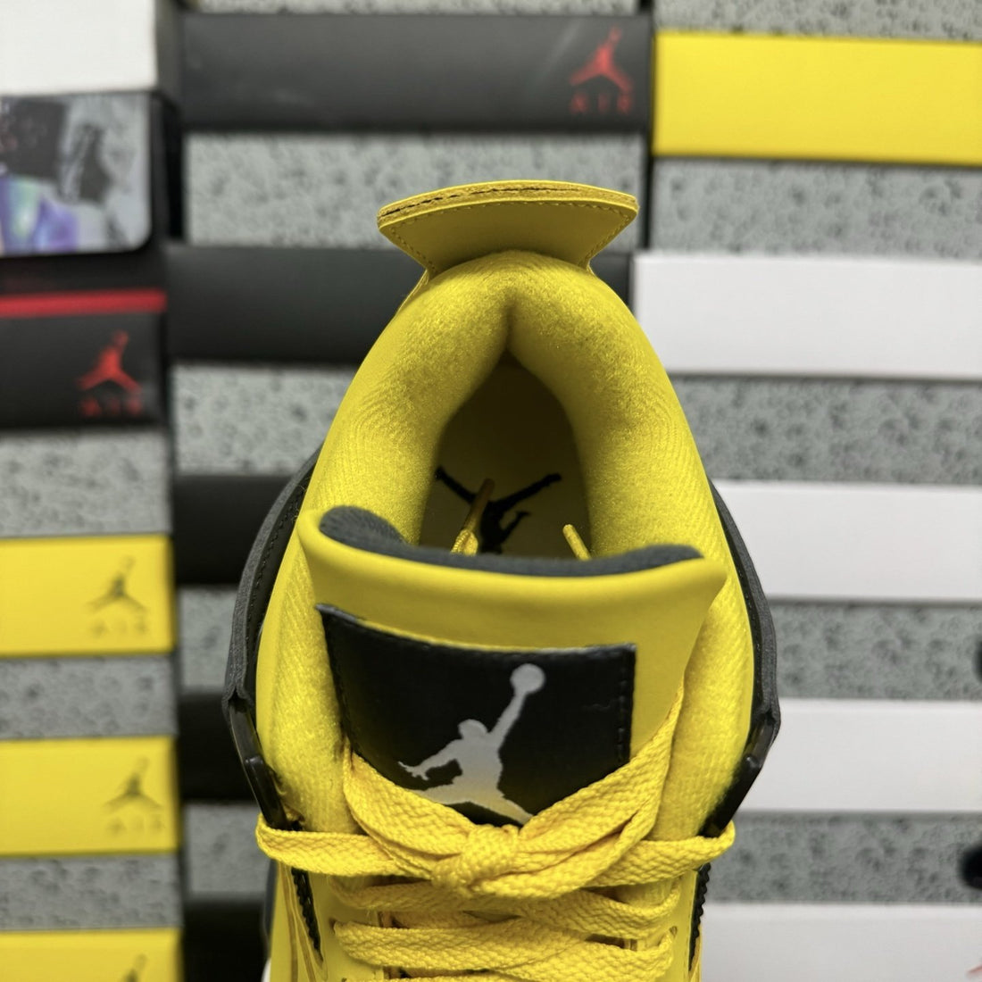 Air Jordan 4 Retro Lightning