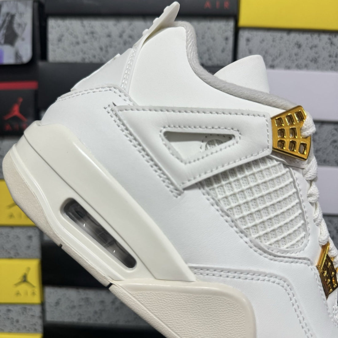 Air Jordan 4 Retro Metallic Gold