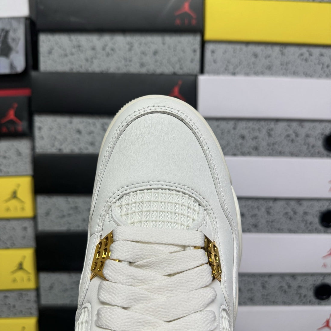 Air Jordan 4 Retro Metallic Gold