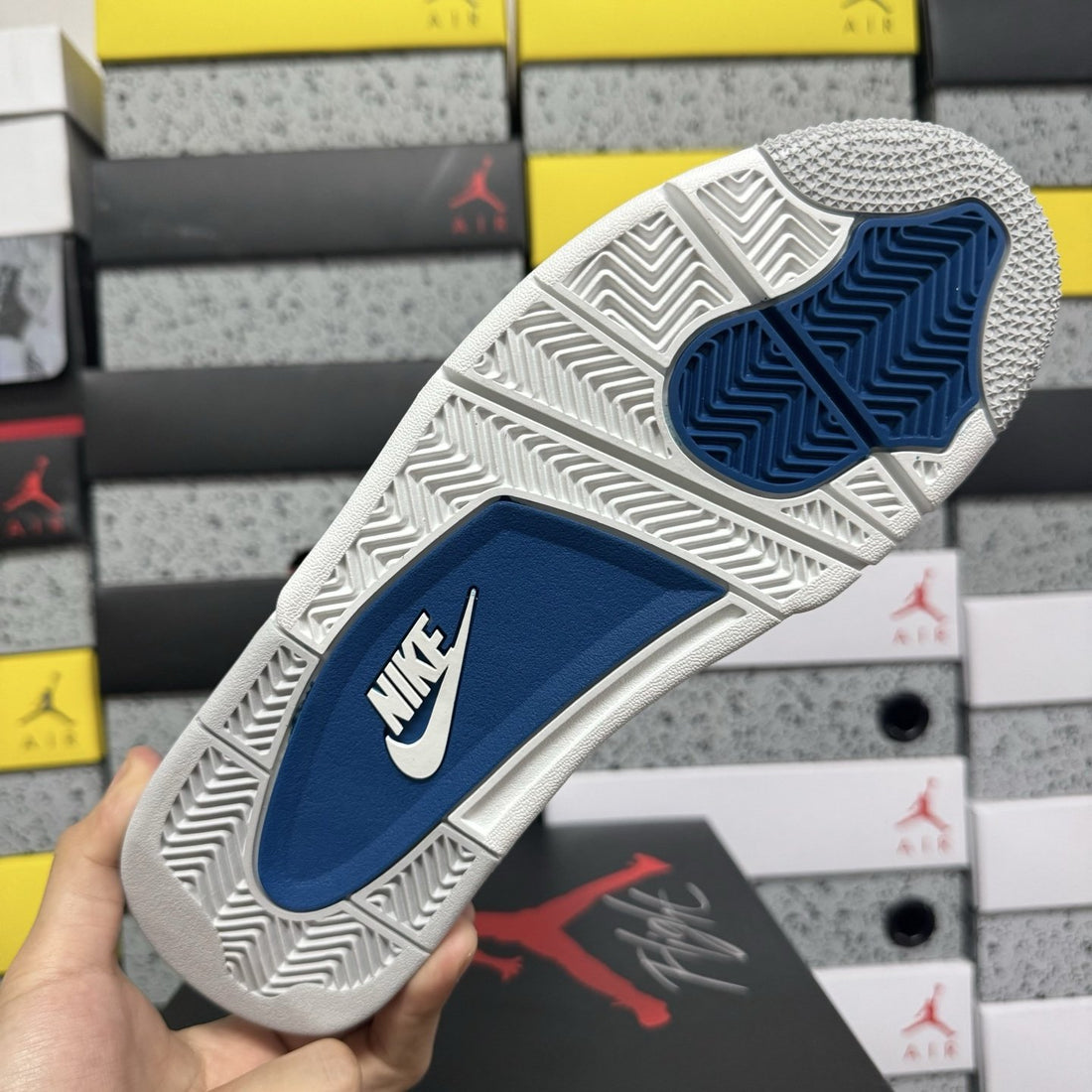 Air Jordan 4 Retro Military Blue
