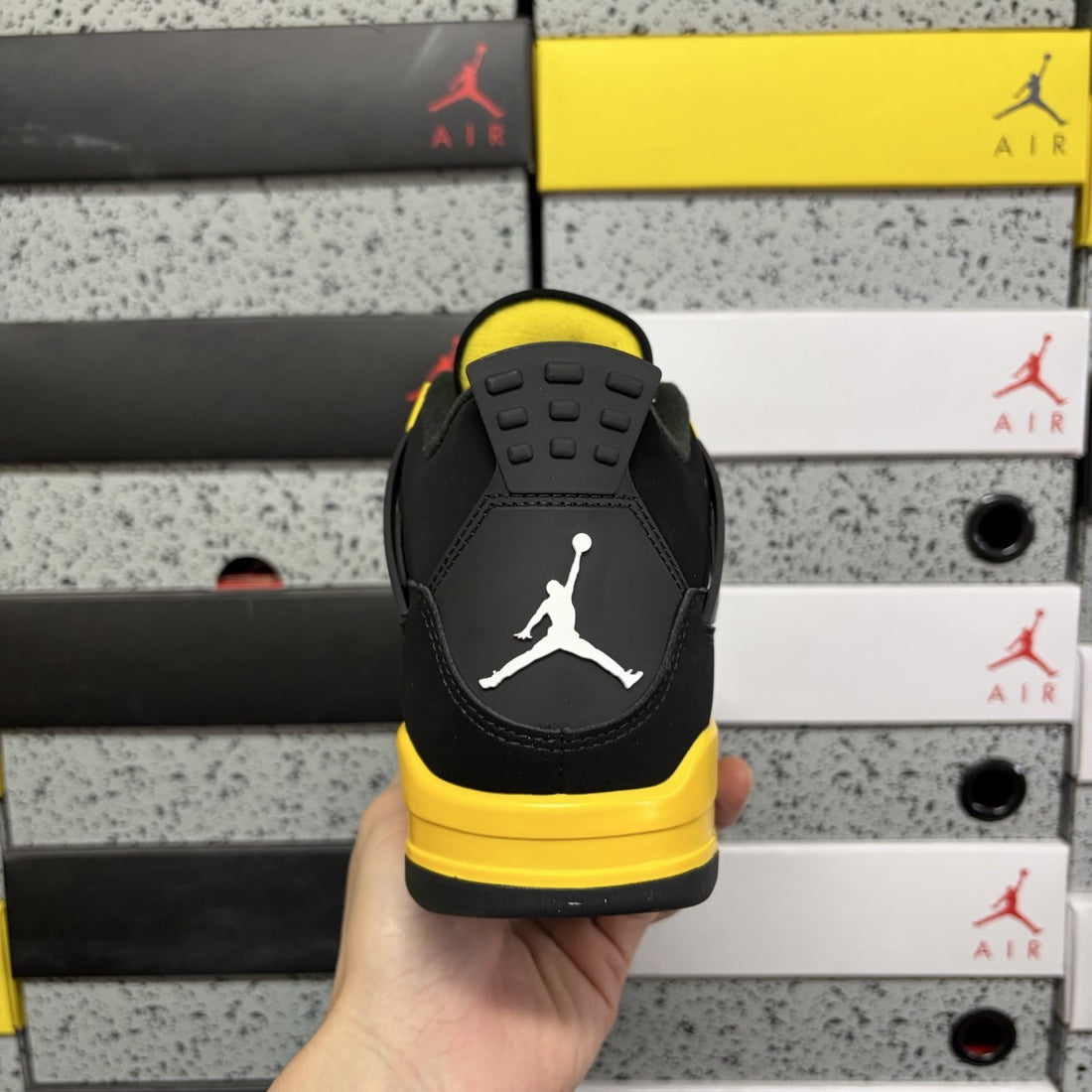 Air Jordan 4 Retro Thunder