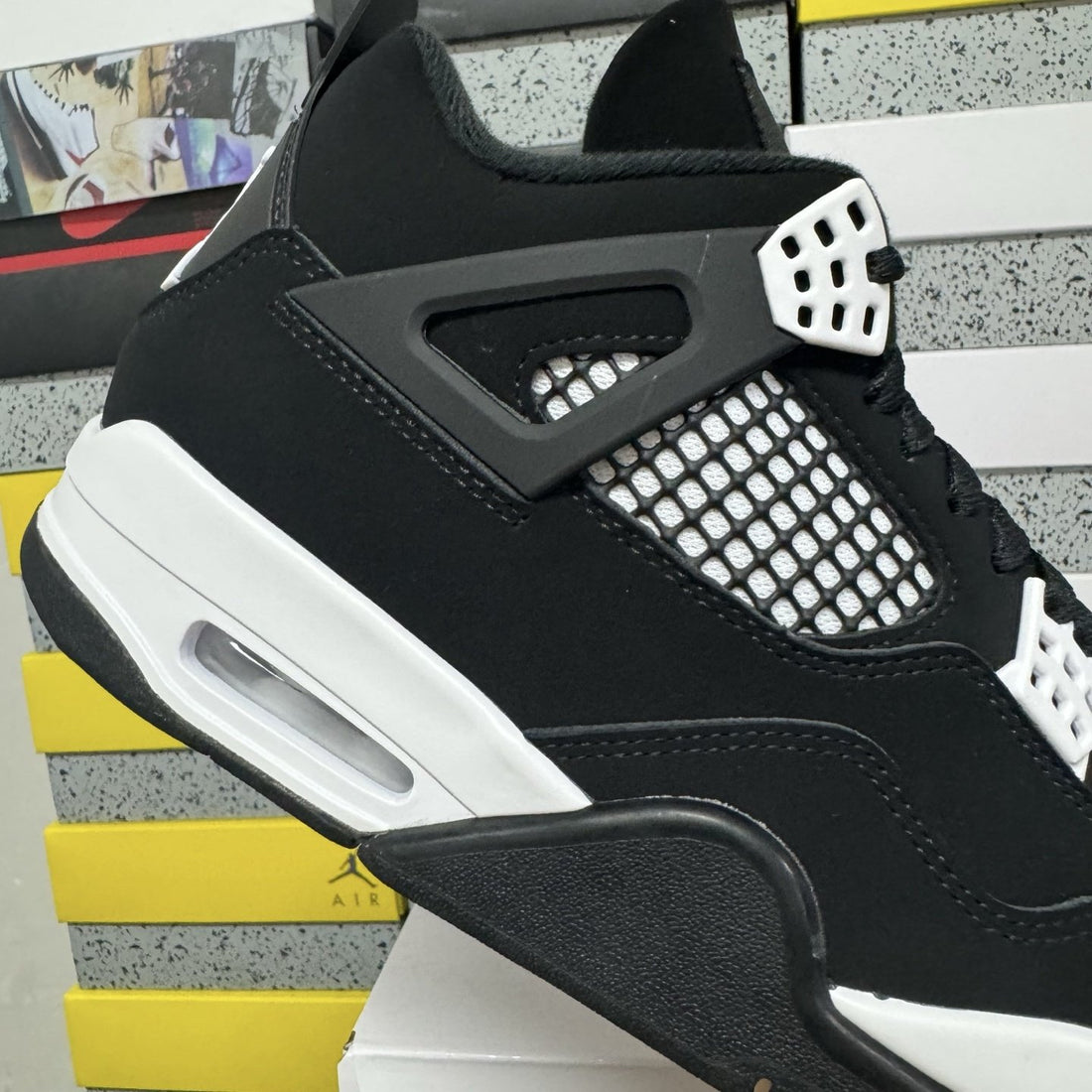 Air Jordan 4 Retro White Thunder
