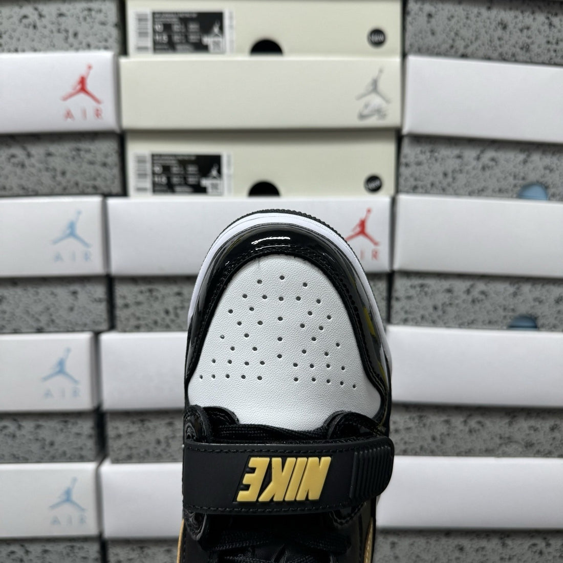 Jordan Legacy 312 Low Black Gold Patent