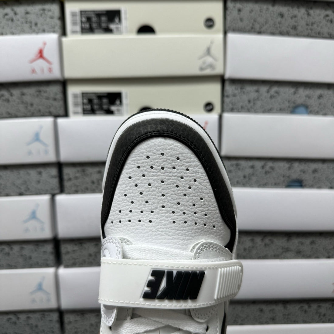 Jordan Legacy 312 Low Black Sail Grey