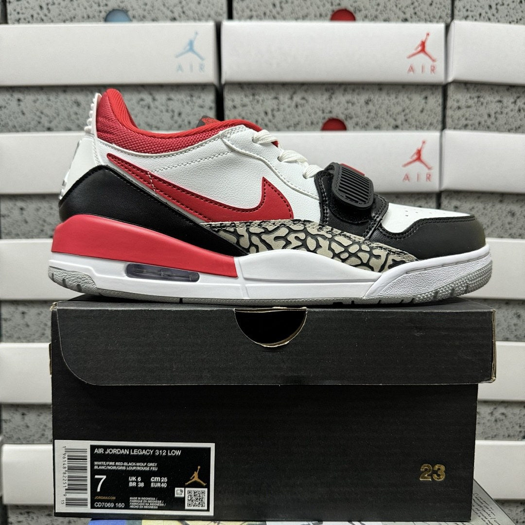 Jordan Legacy 312 Low Chicago Black Toe
