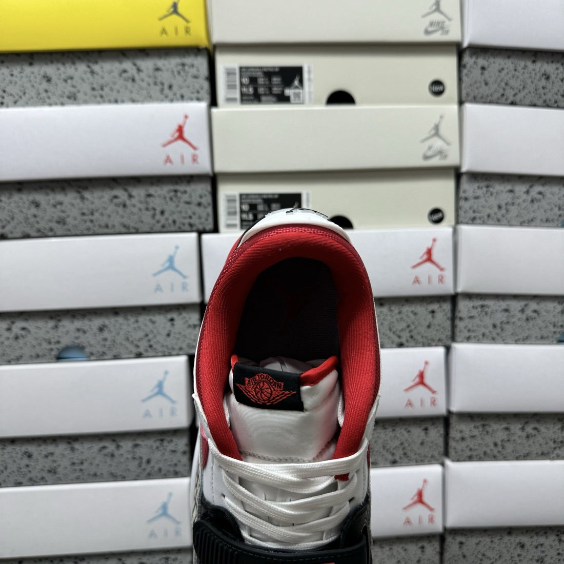 Jordan Legacy 312 Low Chicago Black Toe