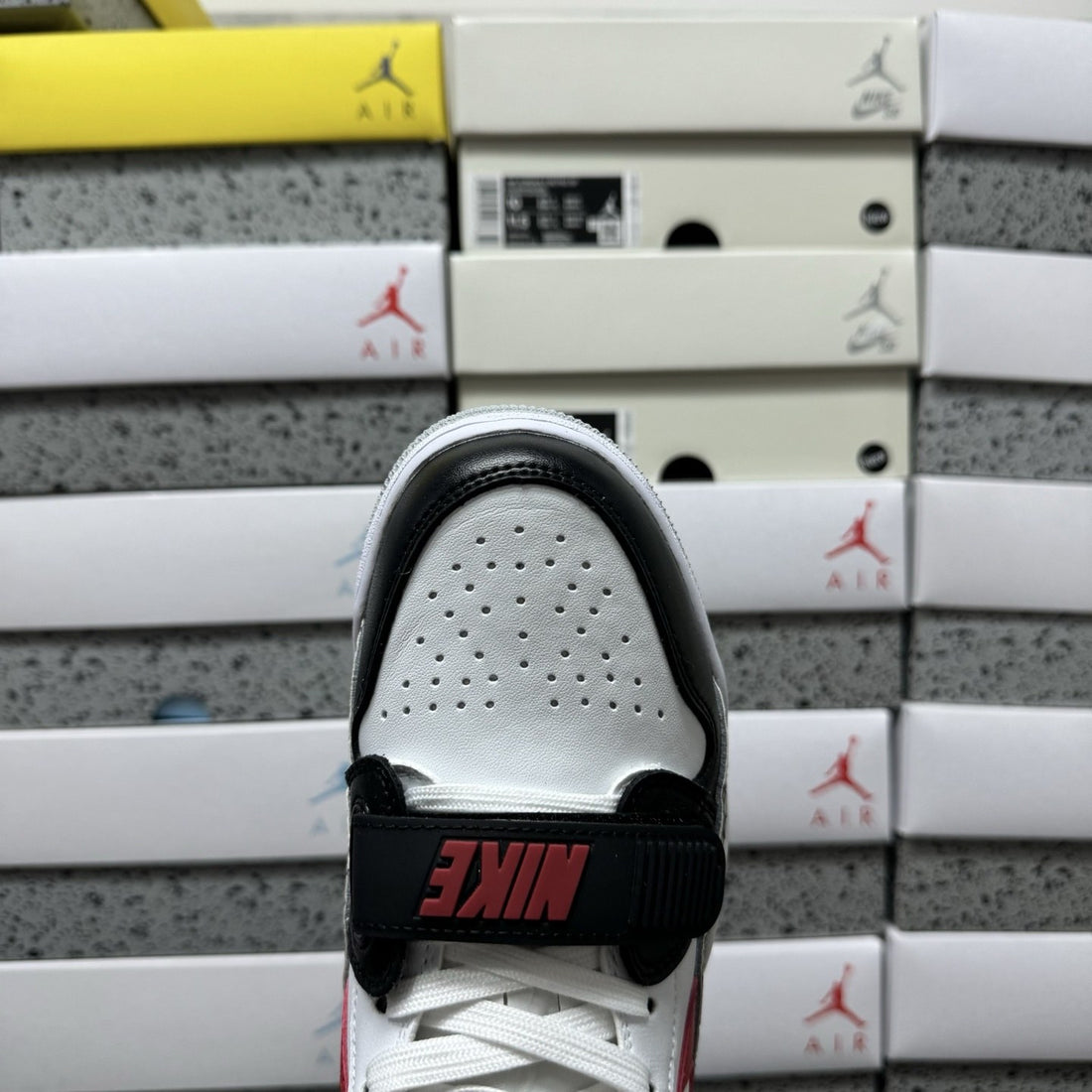 Jordan Legacy 312 Low Chicago Black Toe