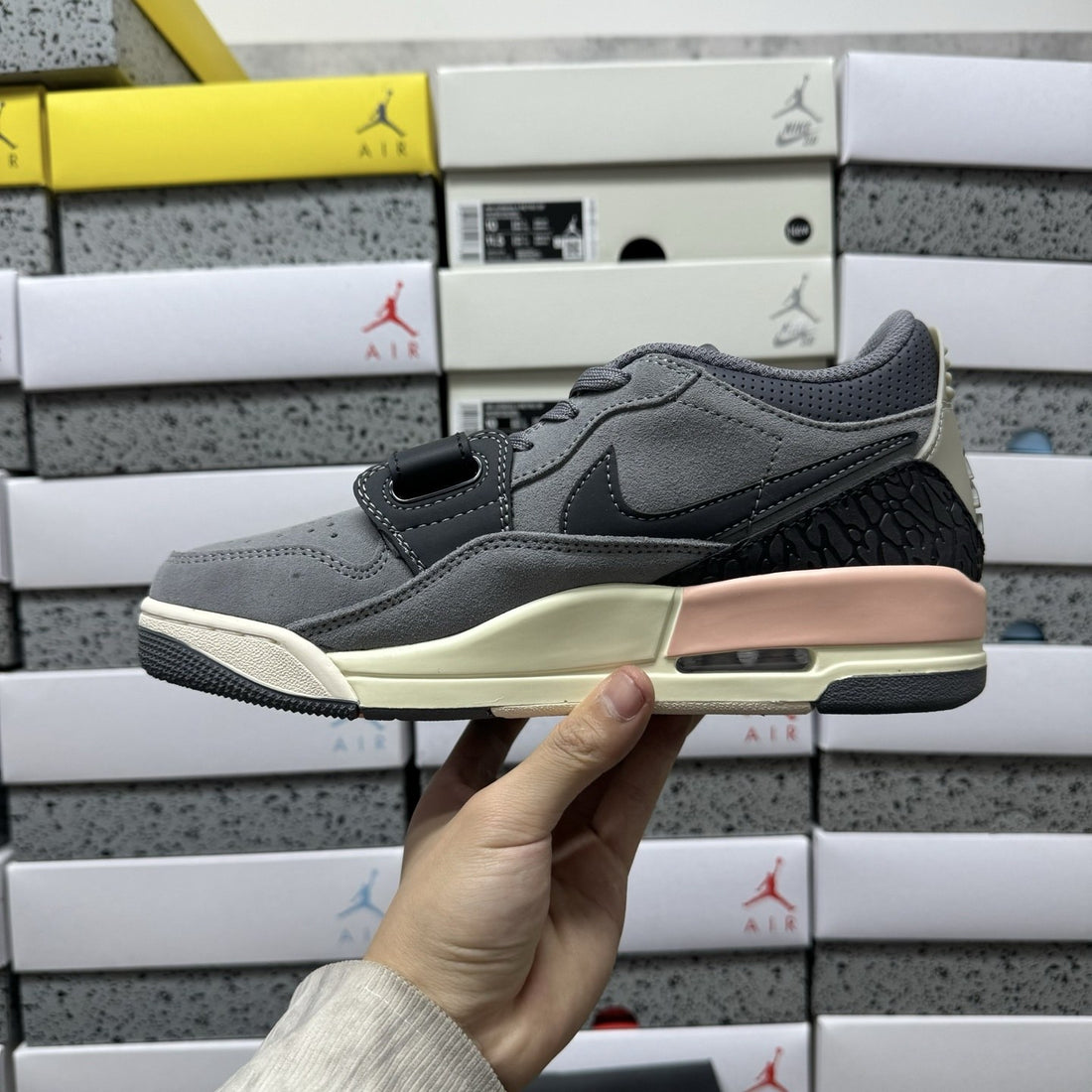 Jordan Legacy 312 Low Cool Grey Peach