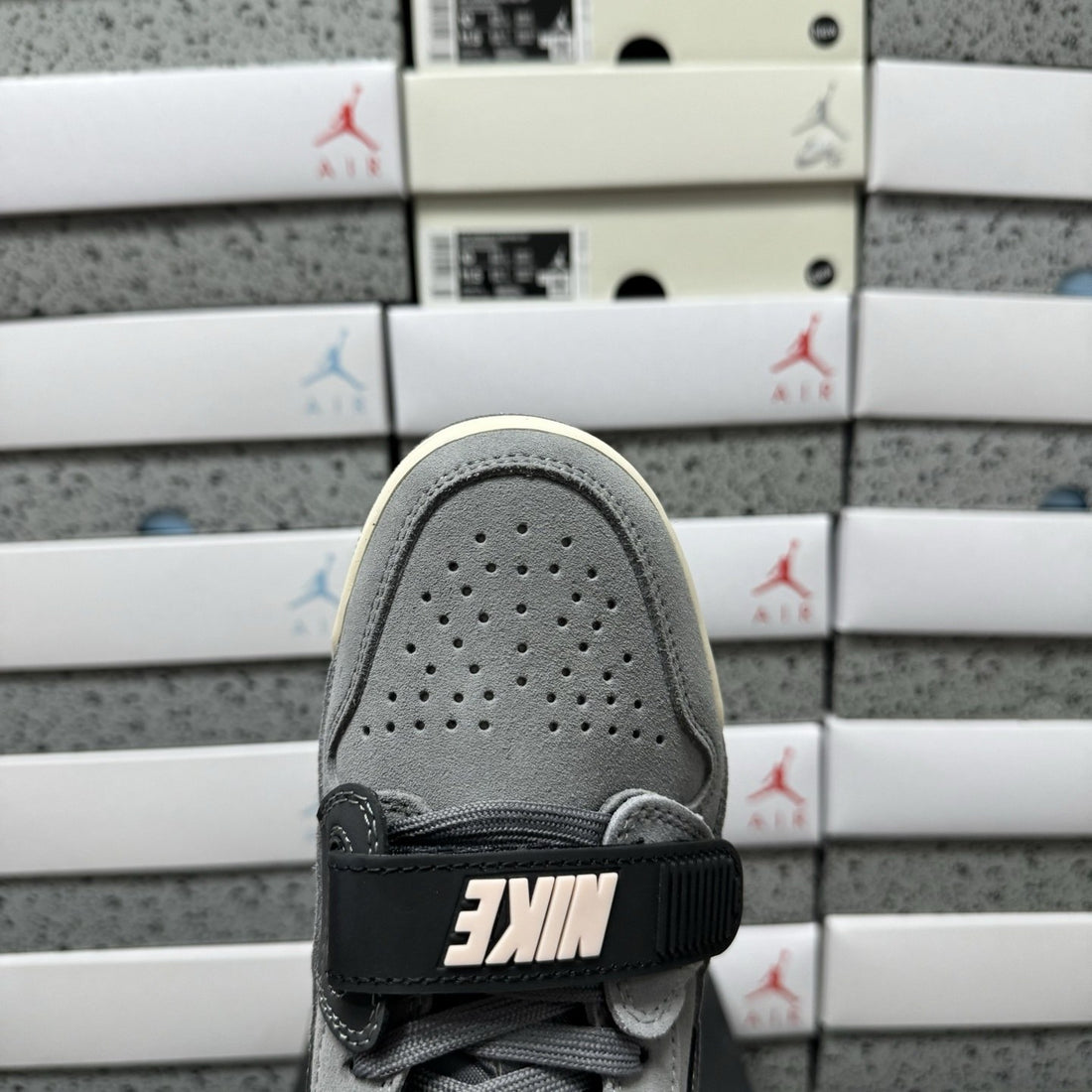 Jordan Legacy 312 Low Cool Grey Peach