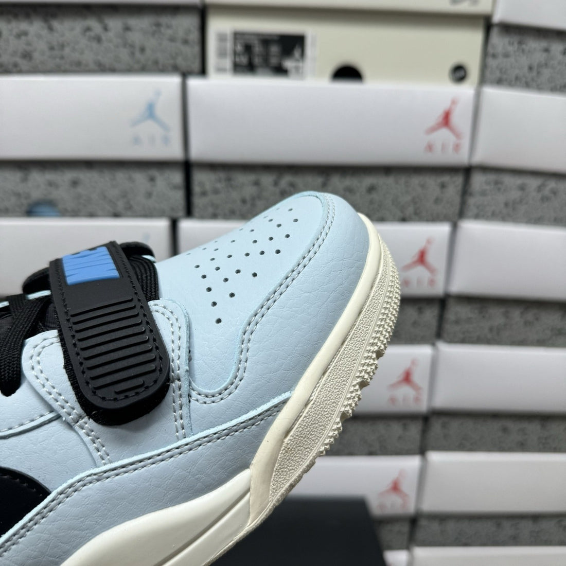 Jordan Legacy 312 Low Ice Blue Black