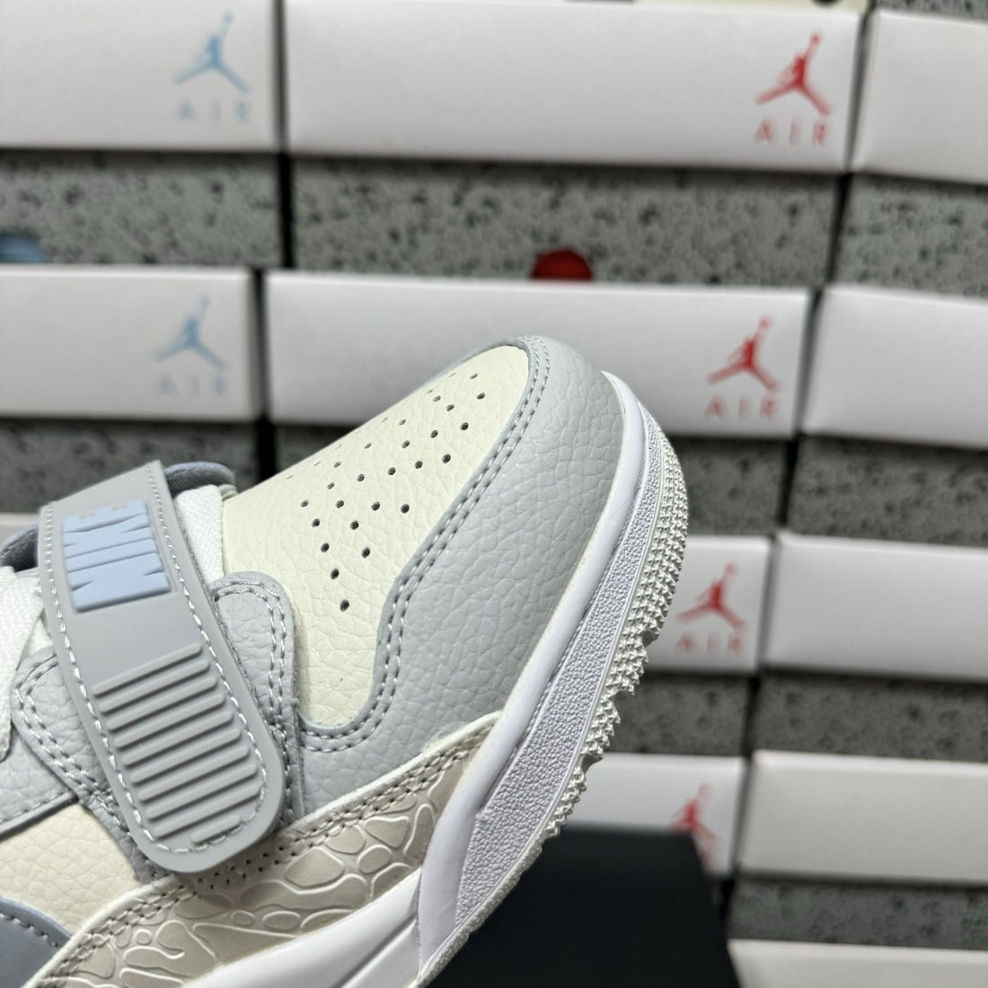 Jordan Legacy 312 Low Sail Ice Blue