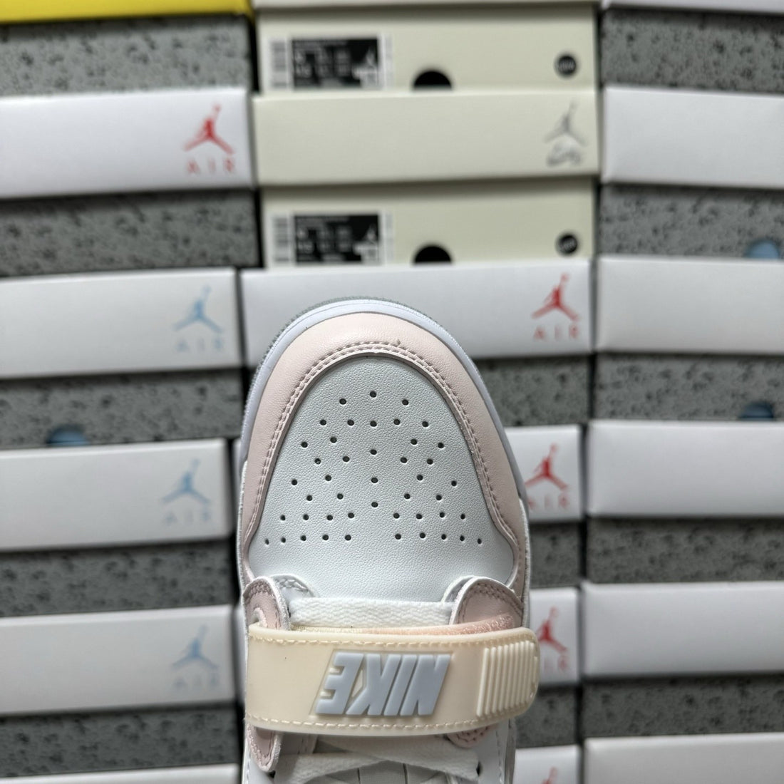 Jordan Legacy 312 Low Sail Lilac