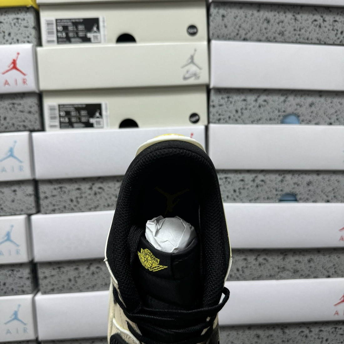 Jordan Legacy 312 Low Sail Yellow Wheat