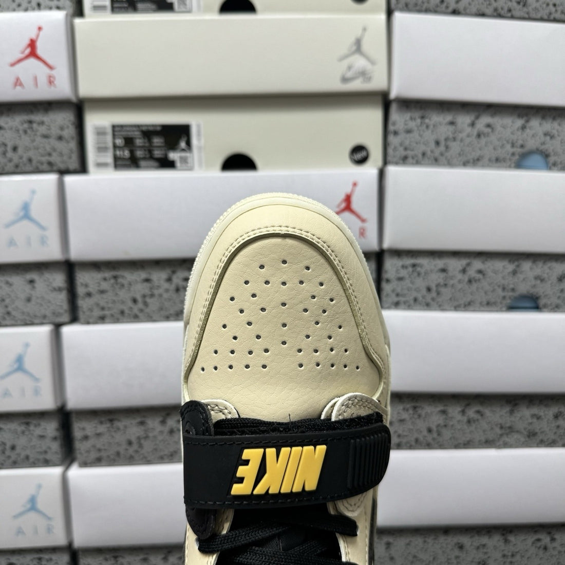 Jordan Legacy 312 Low Sail Yellow Wheat