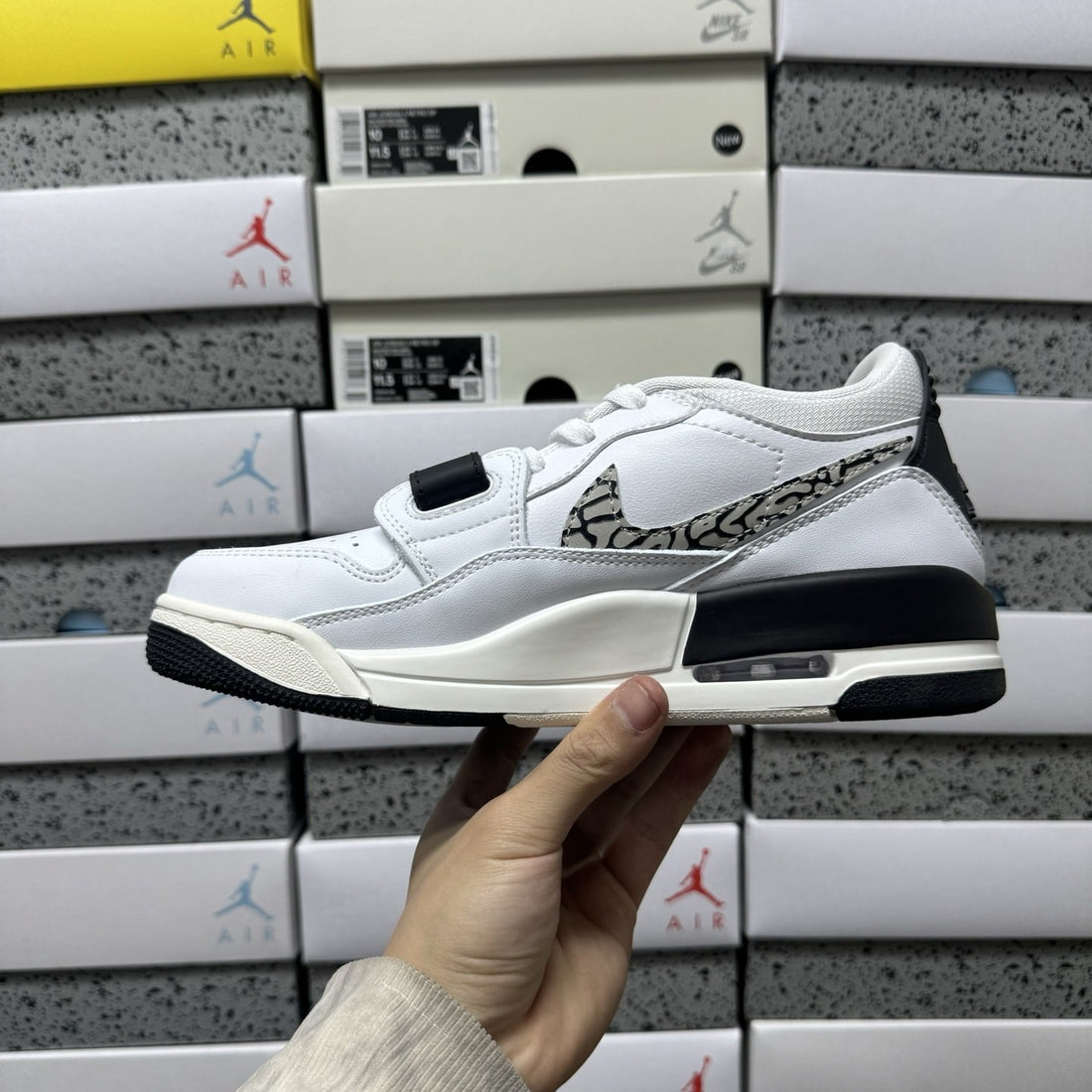 Jordan Legacy 312 Low White Black Camo