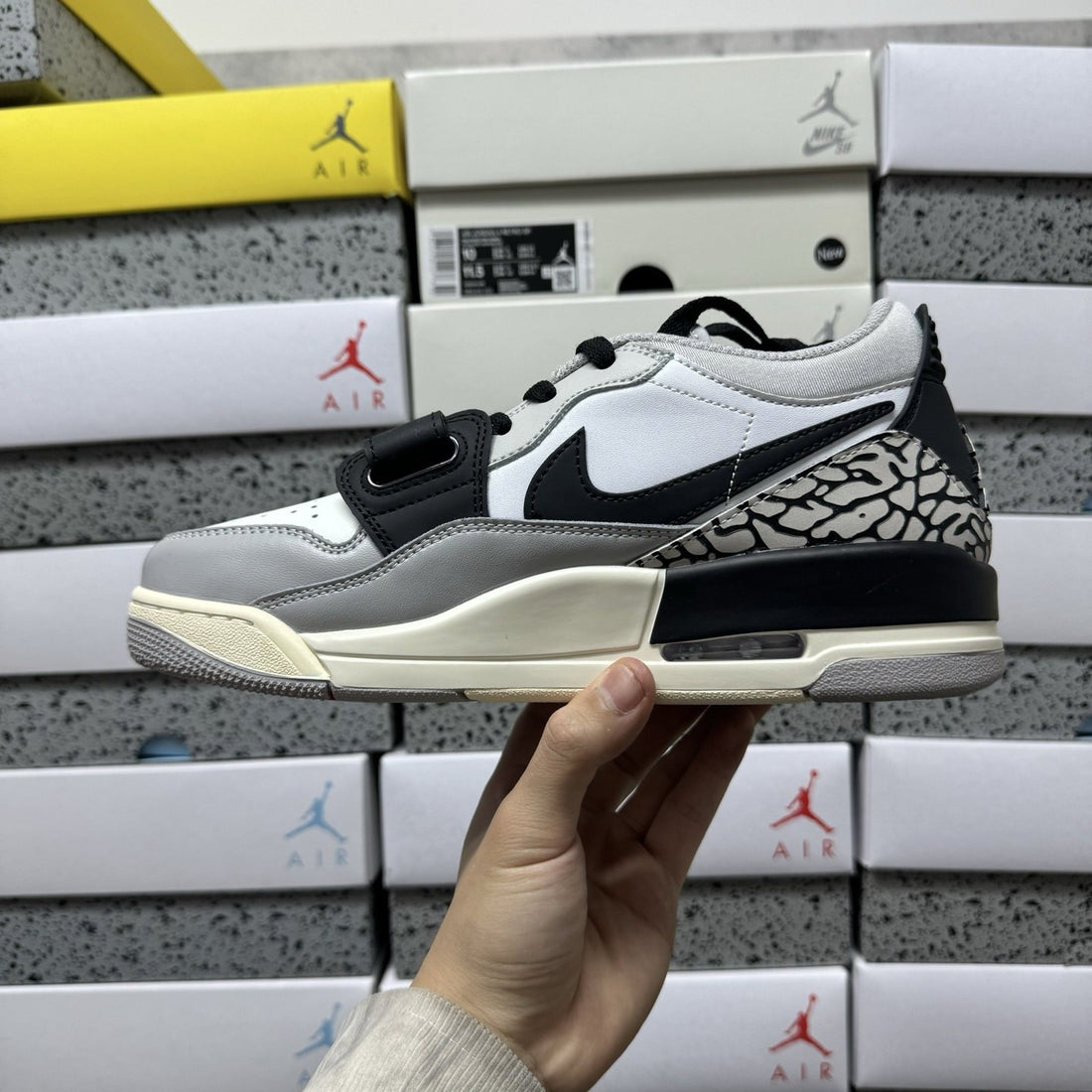 Jordan Legacy 312 Low White Black Cement