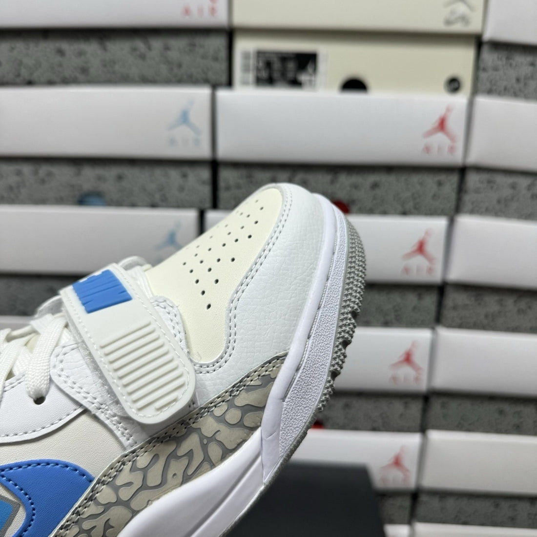 Jordan Legacy 312 Low White Blue Gradient 23