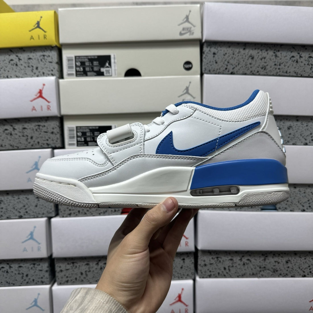 Jordan Legacy 312 Low White Game Royal