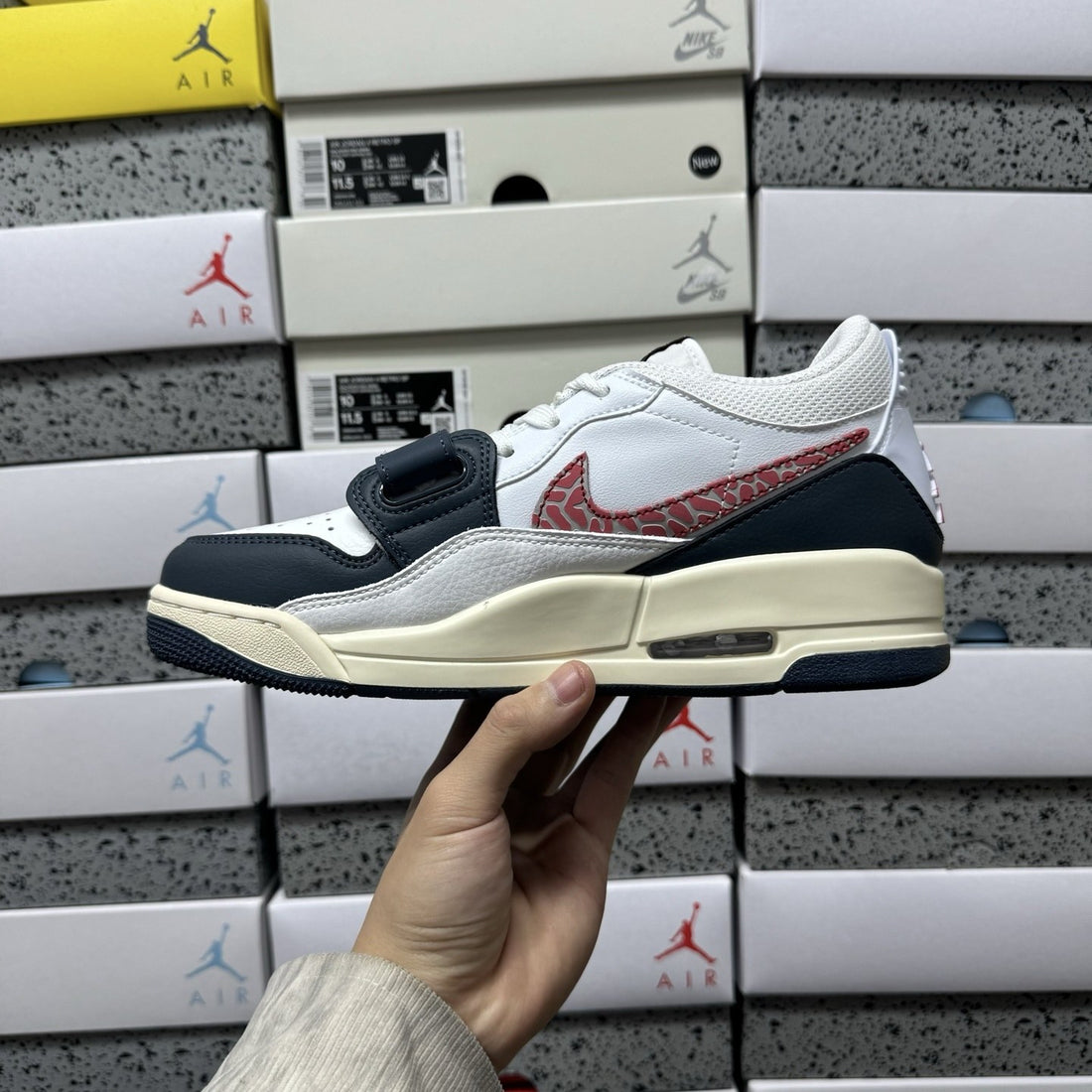 Jordan Legacy 312 Low White Navy Red