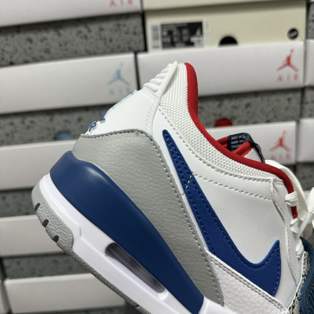 Jordan Legacy 312 Low White Royal Red