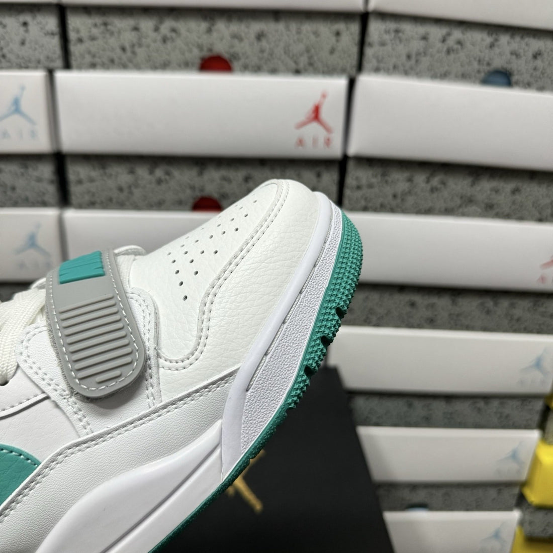 Jordan Legacy 312 Low White Turquoise