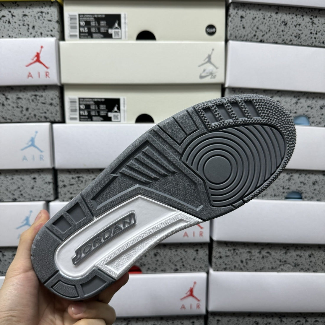 Jordan Legacy 312 Low White Wolf Grey