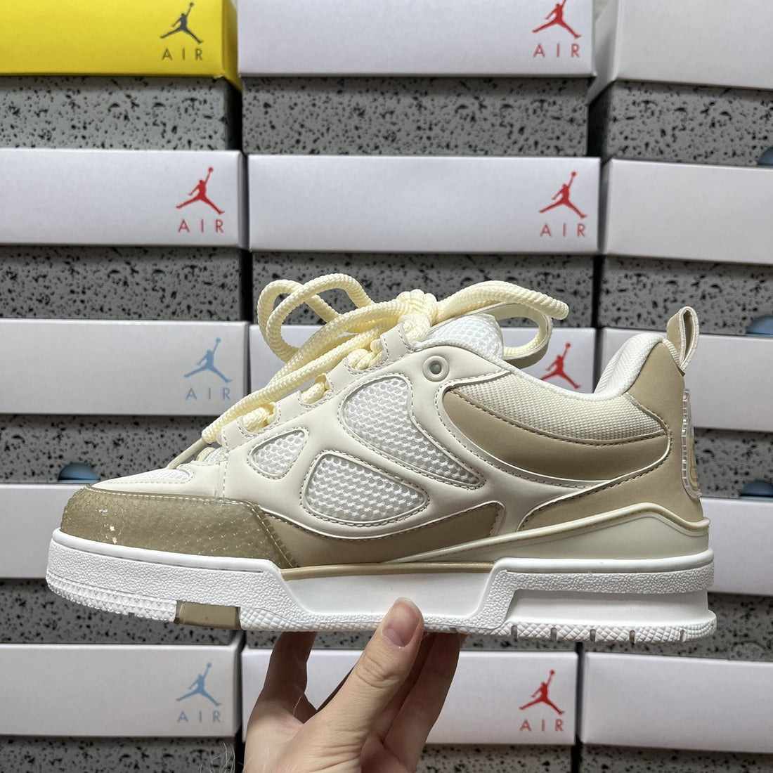 LV Skate Beige Cream