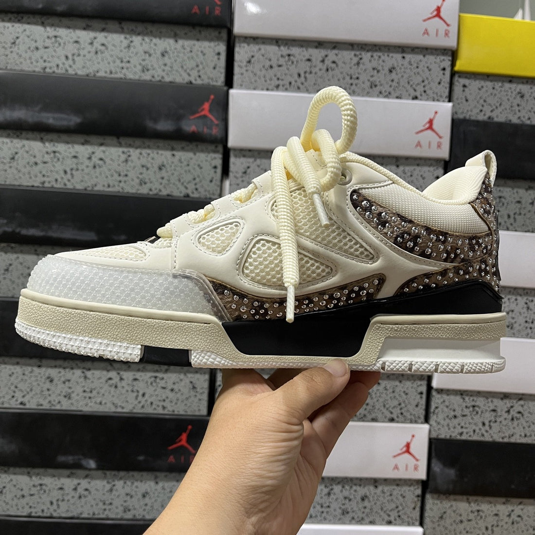 LV Skate Cream Monogram