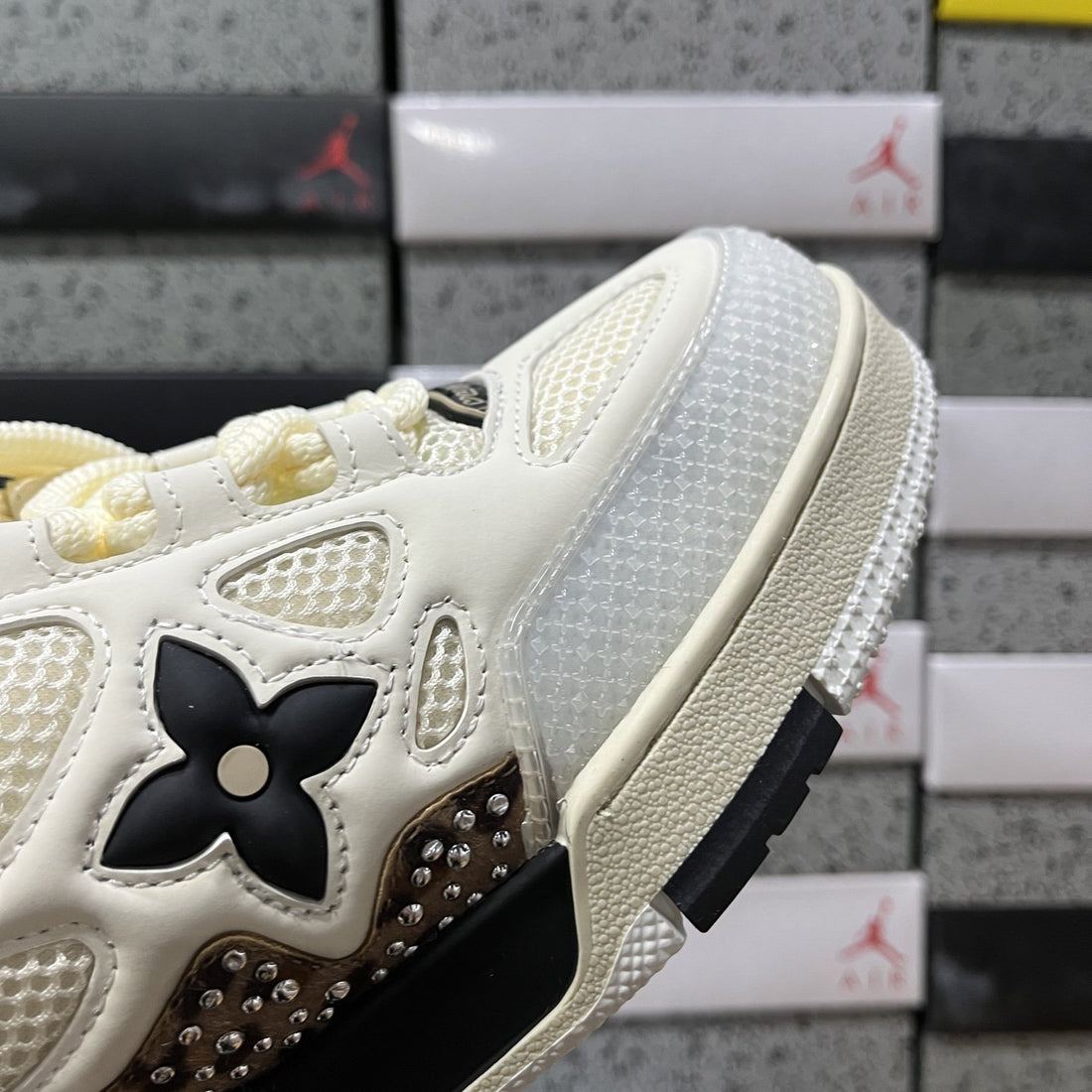 LV Skate Cream Monogram