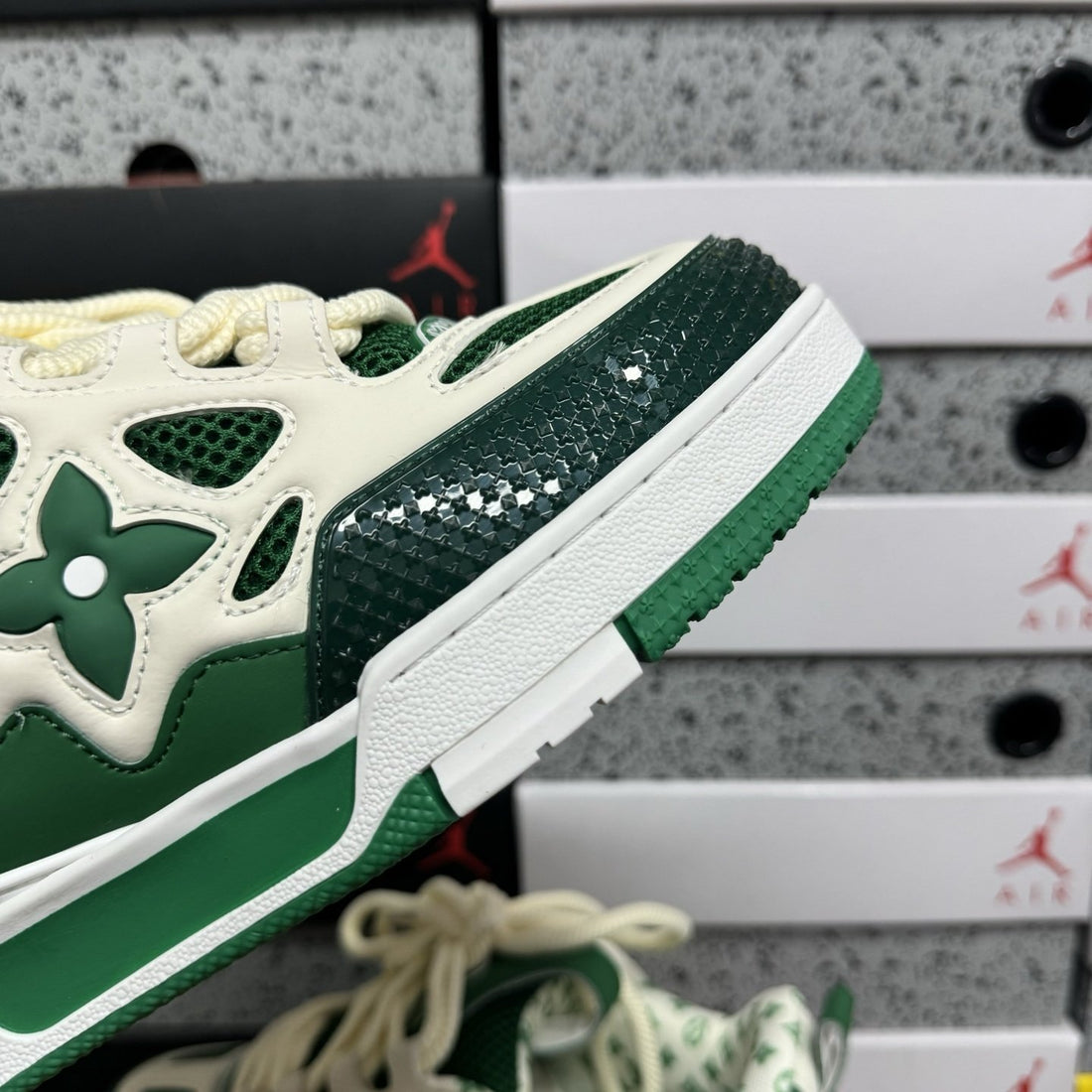 LV Skate Green Cream