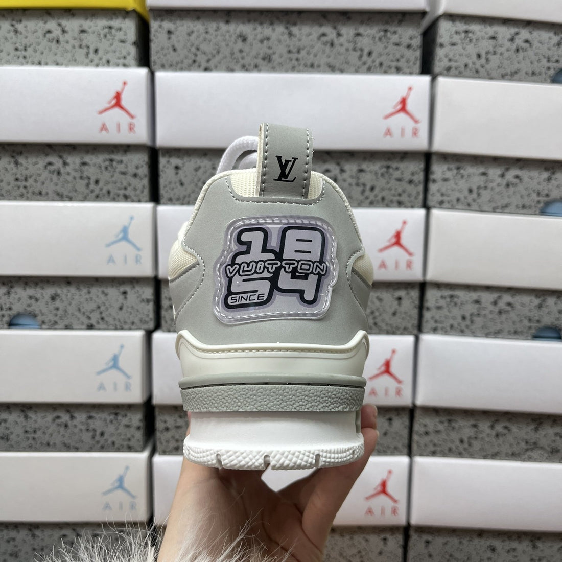 LV Skate Grey Cream