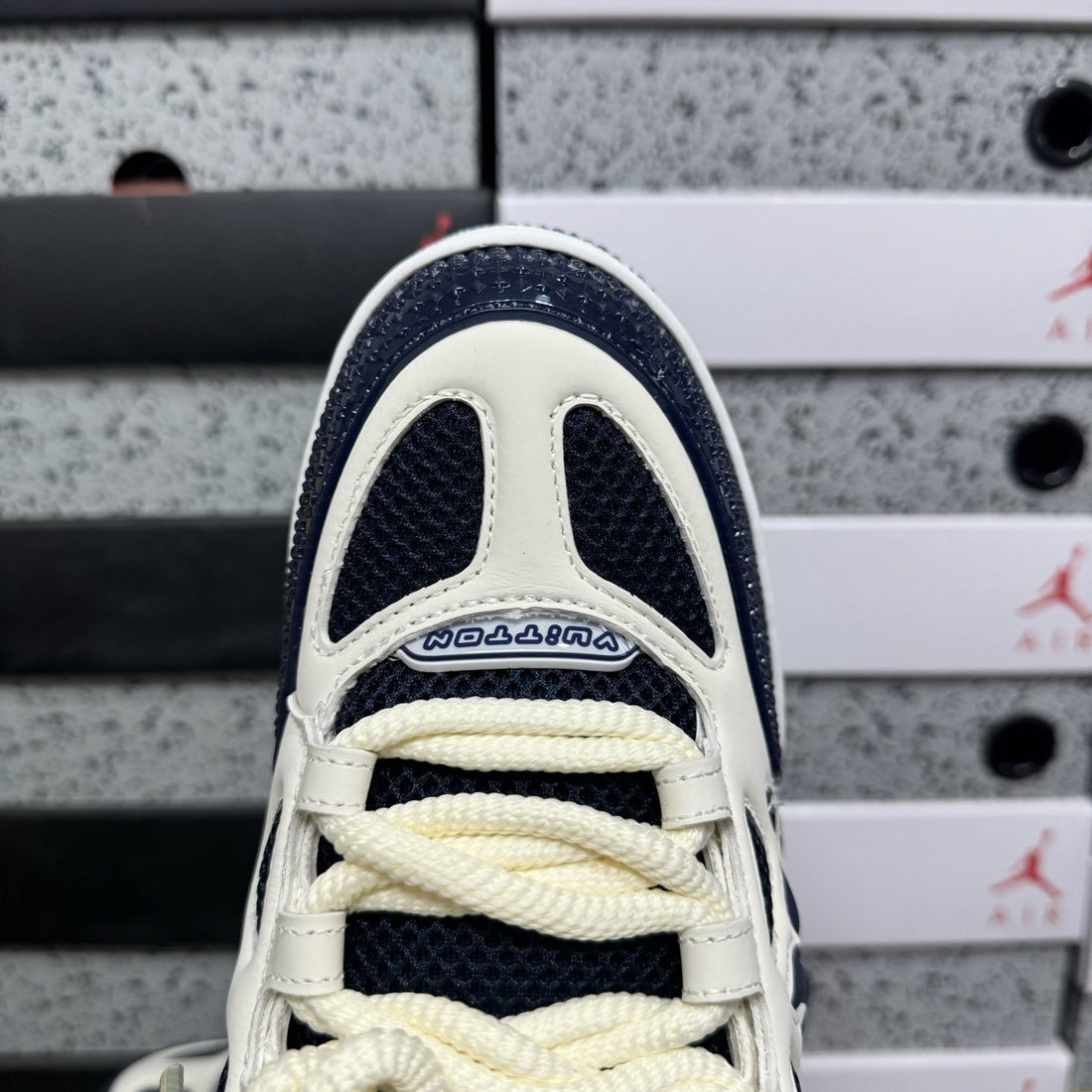 LV Skate Navy Cream