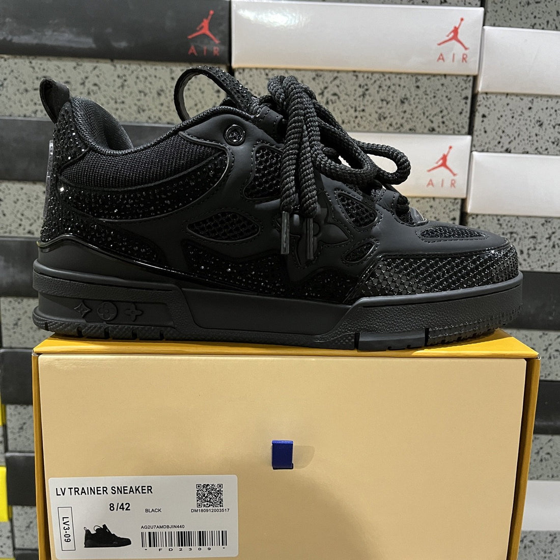 LV Skate Triple Black Strass