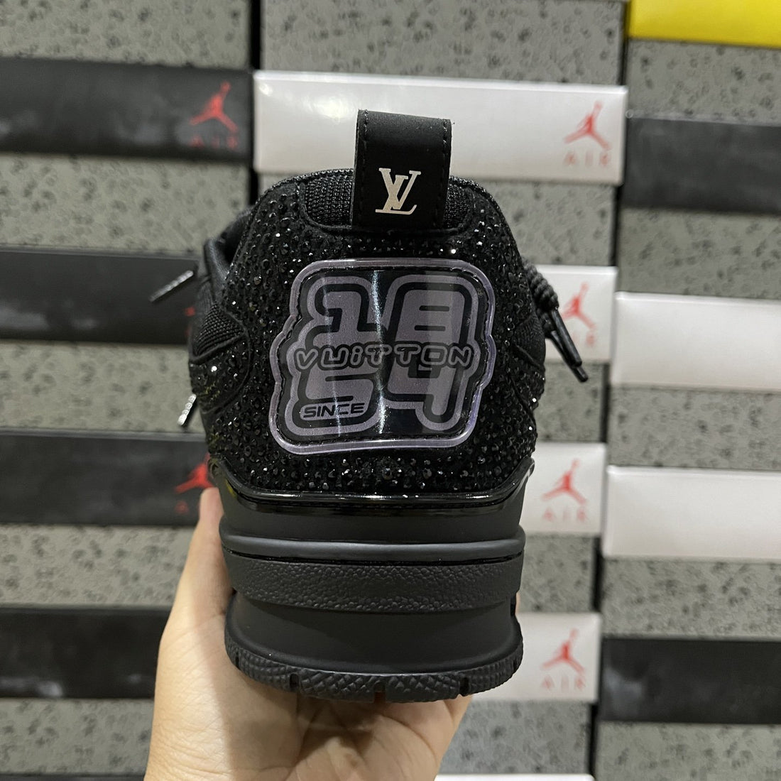 LV Skate Triple Black Strass