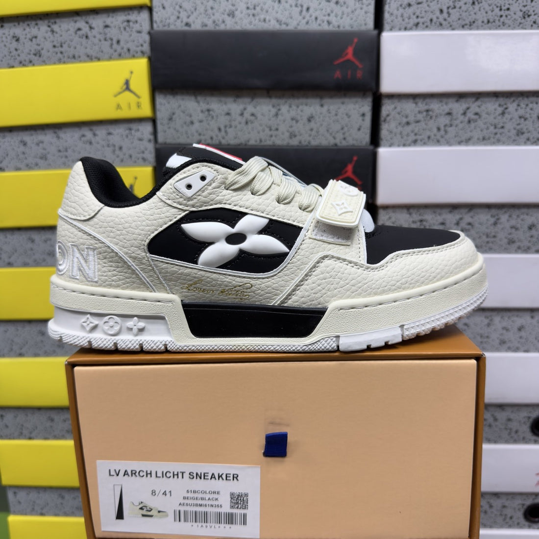 LV Trainer Beige Black Flower