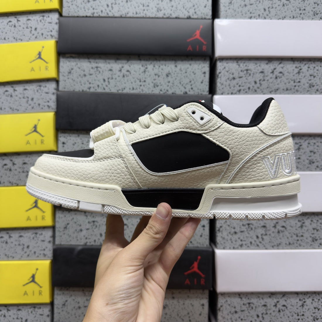 LV Trainer Beige Black Flower