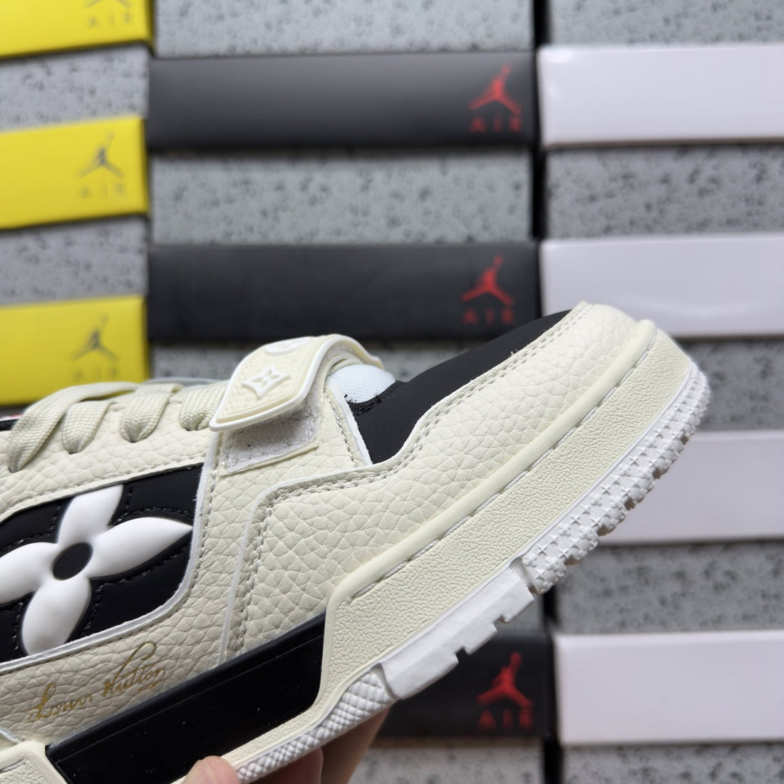 LV Trainer Beige Black Flower