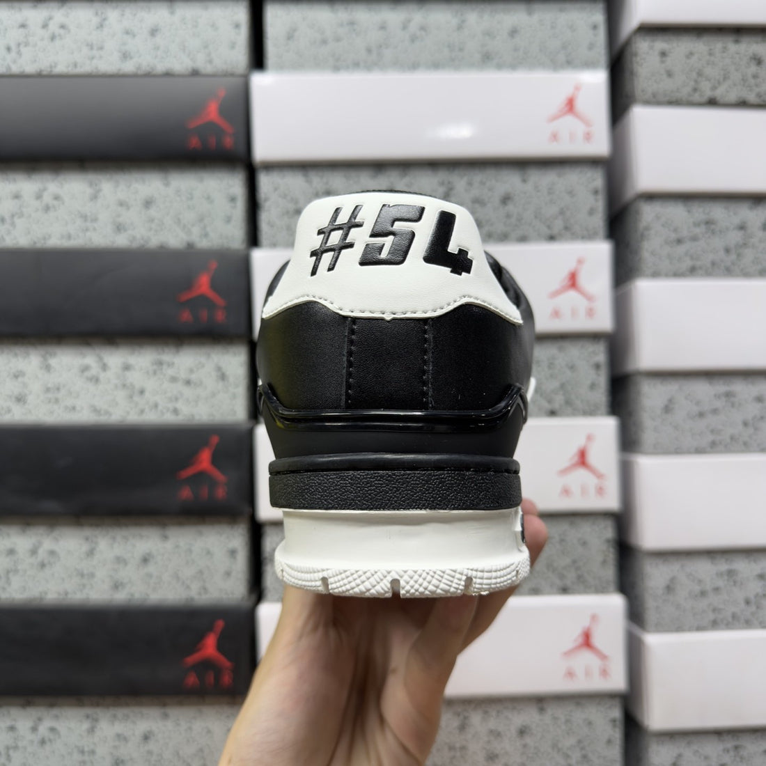LV Trainer Black Grey White