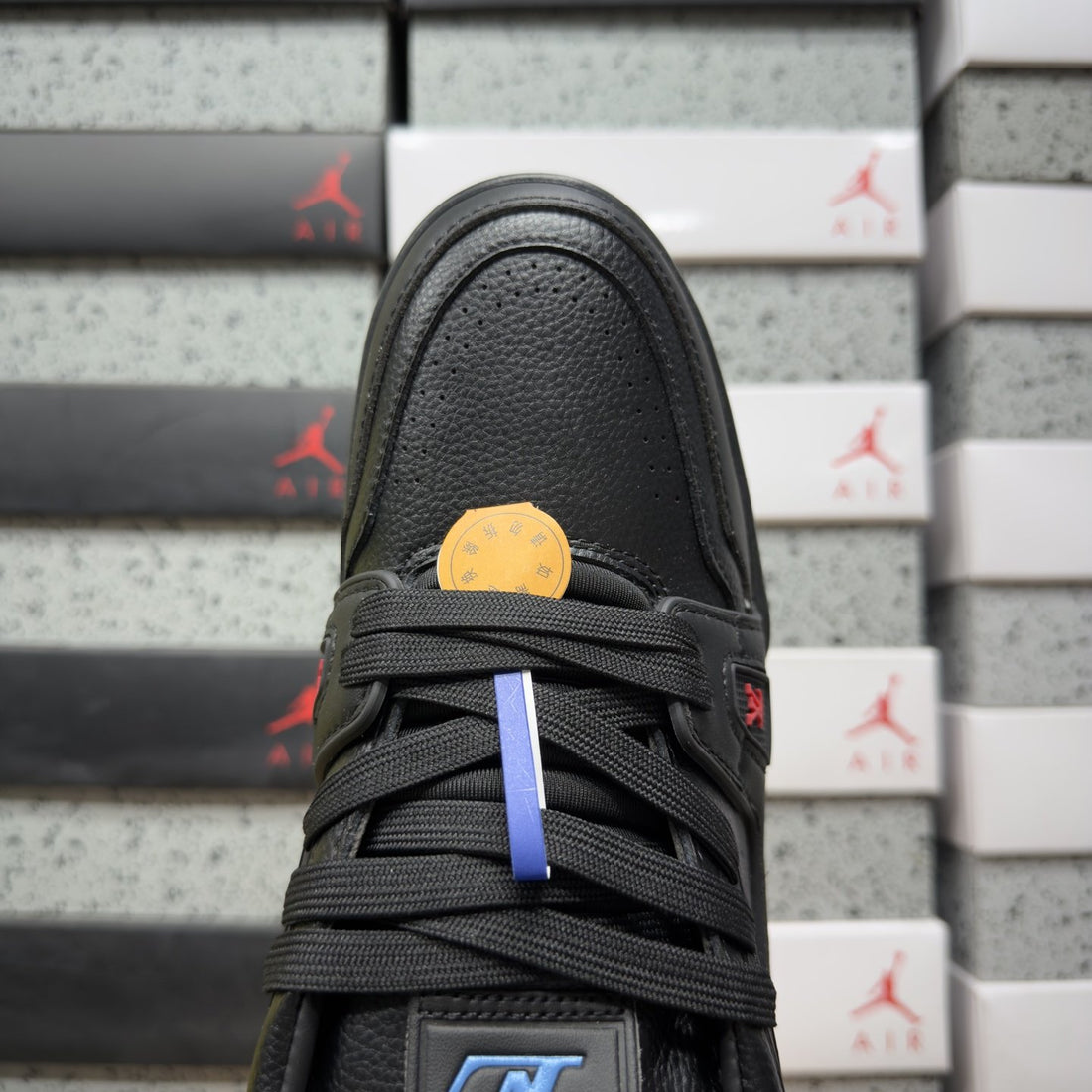 LV Trainer Black Yellow Signature