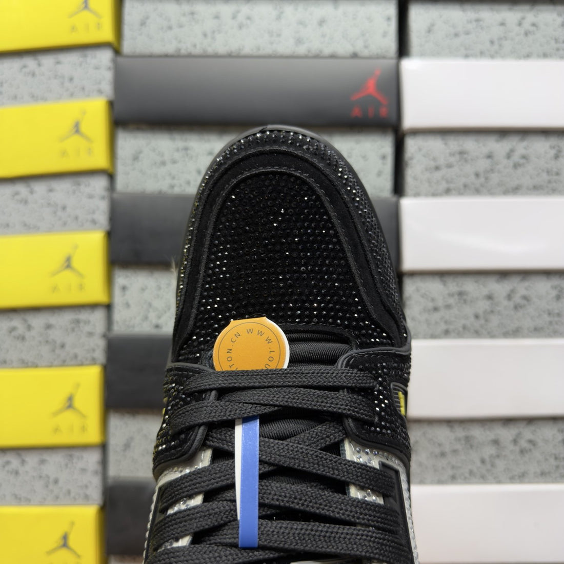 LV Trainer Black Yellow Strass